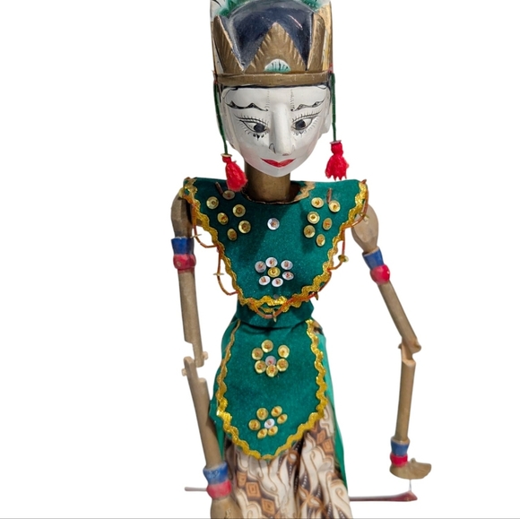 INDONESIAN Dancing RodPuppet Doll Wayang Gole Handcrafted Wood Arm Red Green - Picture 12 of 13
